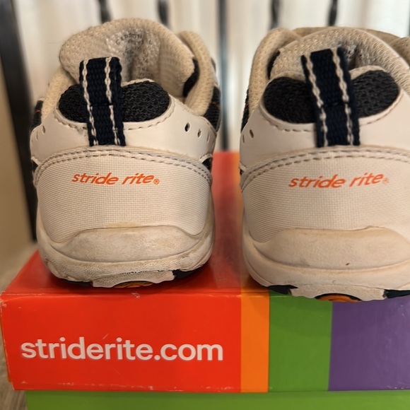 Carson stride right flex around toddler sneaker - Picture 3 of 6